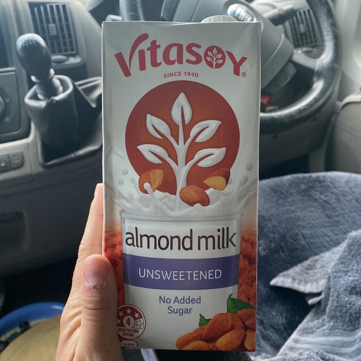 photo of Vitasoy | The Soy Experts Unsweetened Almondmilk shared by @steffiuer on  11 Aug 2021 - review