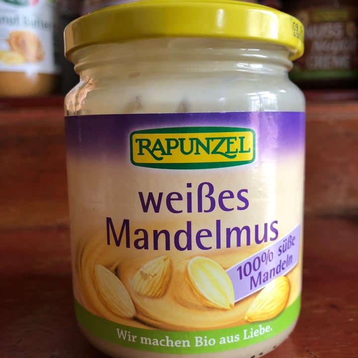photo of Rapunzel Weißes Mandelmus shared by @paulienca on  30 Apr 2020 - review