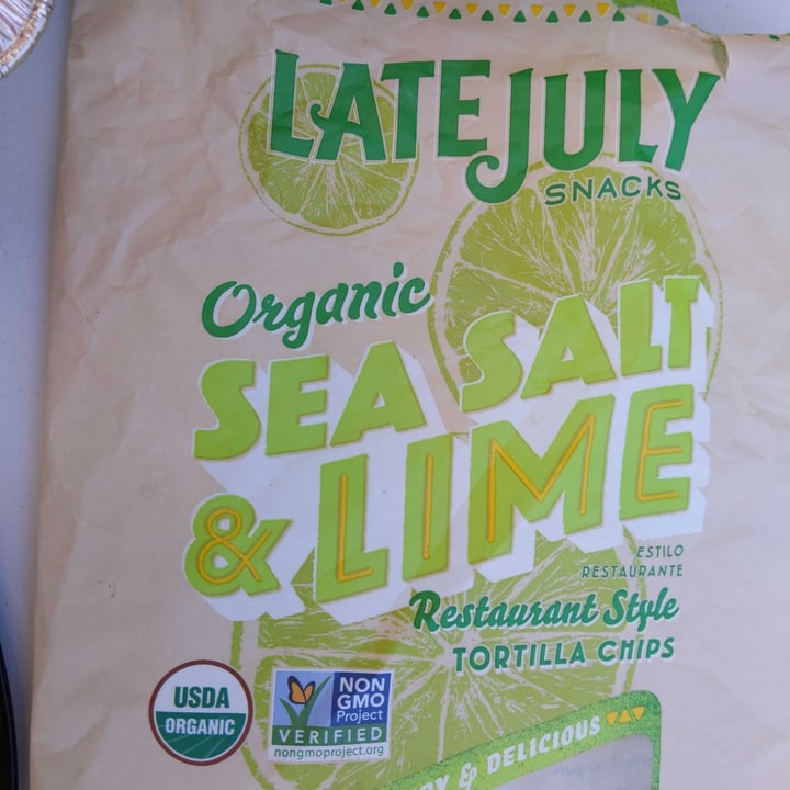 photo of Late July Snacks Organic Sea Salt & Lime Restaurant Style Tortilla Chips shared by @grammary on  20 Jun 2021 - review