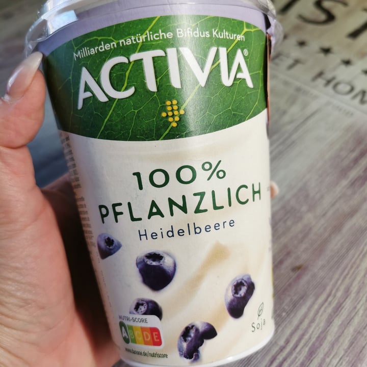 photo of Activia 100% Pflanzlich Heidelbeere shared by @susikarotti on  11 Aug 2021 - review