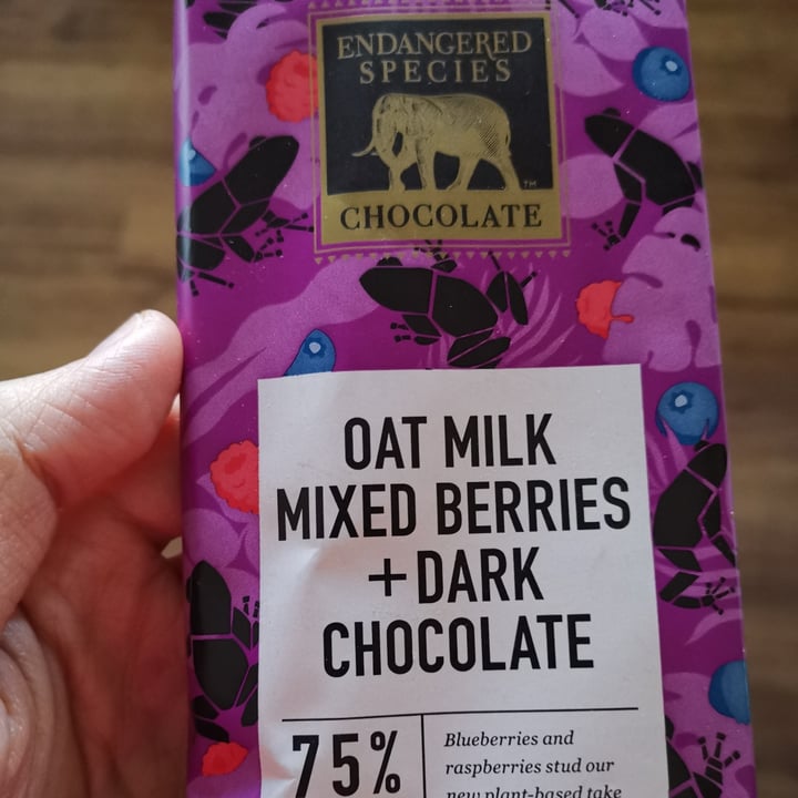 photo of Endangered Species Chocolate Oat milk Mixed Berries + Dark Chocolate shared by @plantiful on  08 May 2022 - review