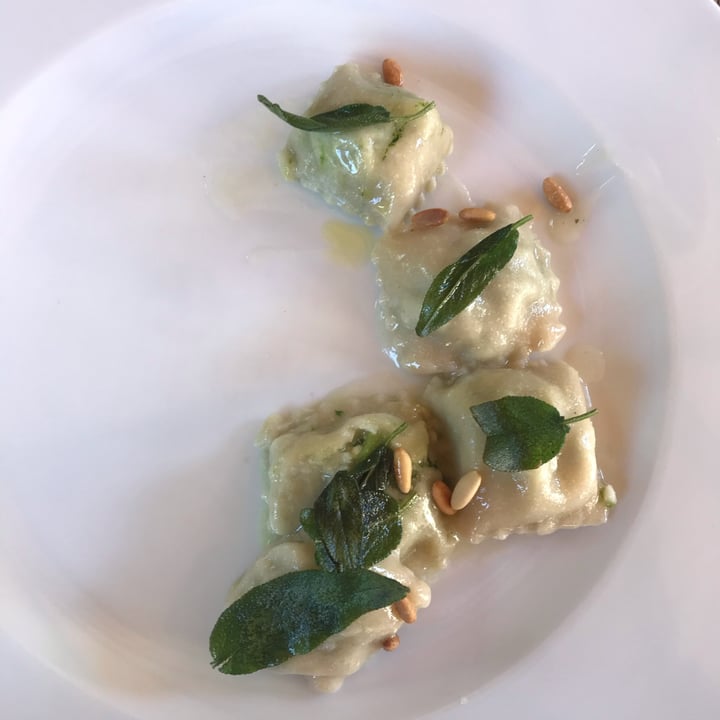 review photo of Sto da Bio Ravioli tofu e spinaci shared by @giuliascarpone on 02 Jun 2022 - review