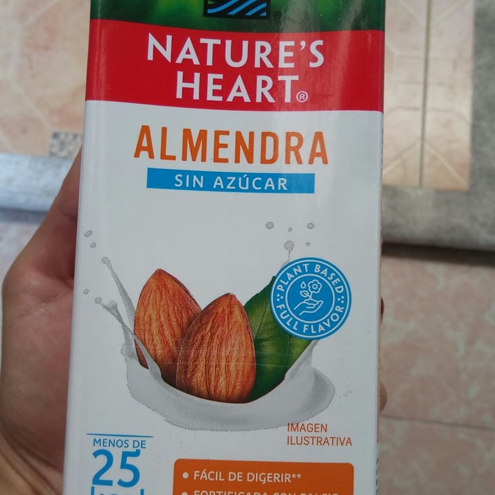 photo of Nature's Heart Bebida de almendra sin azúcar shared by @dainbm on  11 Mar 2022 - review