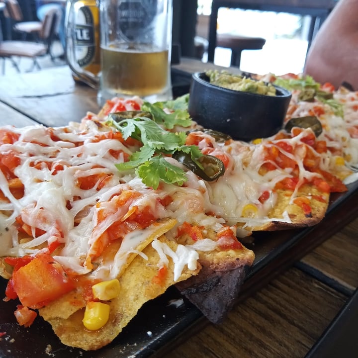photo of Hudsons The Burger Joint (Green Point) vegan nachos shared by @jaeskaapool on  01 Feb 2021 - review
