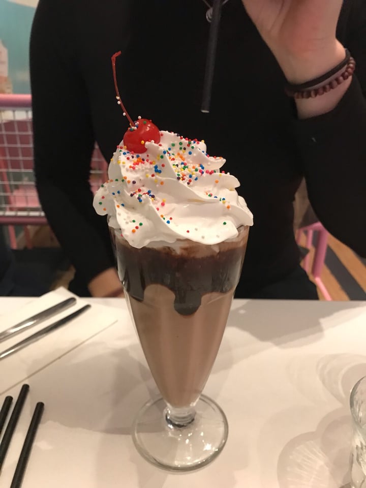 photo of Deer Mama Vegan Mylk & Burger Bar Chocolate Mylkshake shared by @bloemloete on  30 Jan 2020 - review