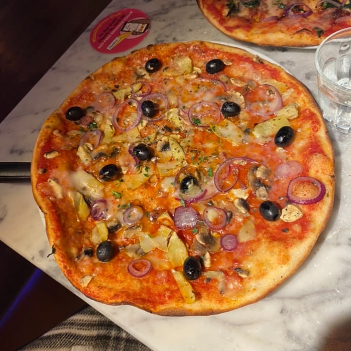 photo of Pizza Express Vegan Giadiniera shared by @lucafero on  27 Oct 2022 - review