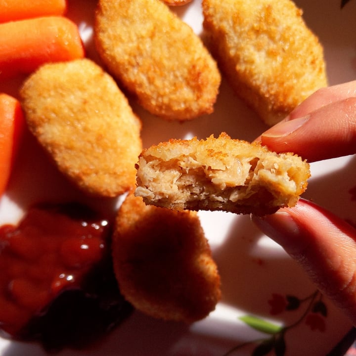 photo of Whole Foods Market Chicken-Style Plant-Based Nuggets shared by @lemonbeebrush on  20 Dec 2020 - review