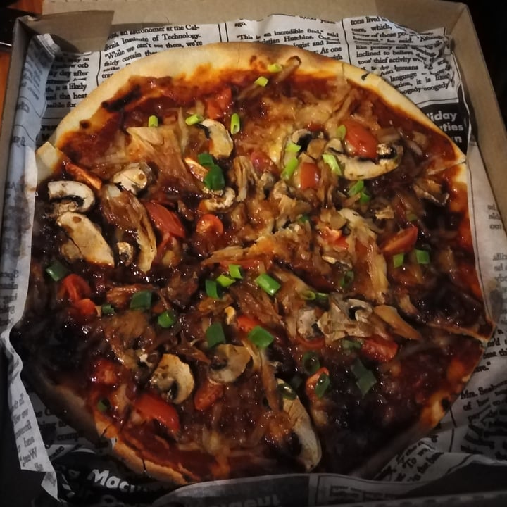 photo of Vegan Streetfood Deli - Obs Sticky Asian BBQ Chick'n Pizza shared by @laurenbettyd on  16 May 2021 - review