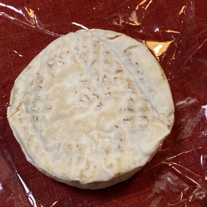 photo of Muka Vegan Cheese Cajuberto shared by @vanesca on  07 Aug 2022 - review