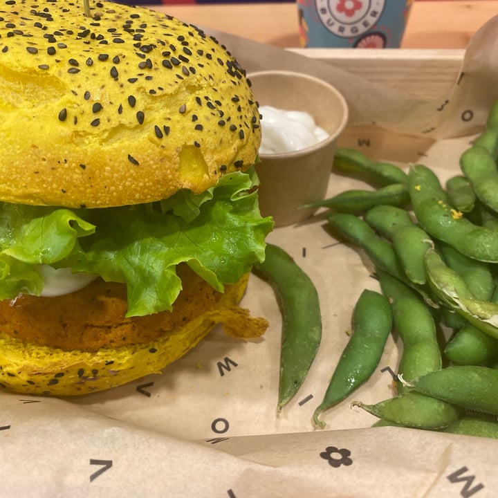 photo of Flower Burger Spicy cecio shared by @laurettatrc on  16 May 2022 - review