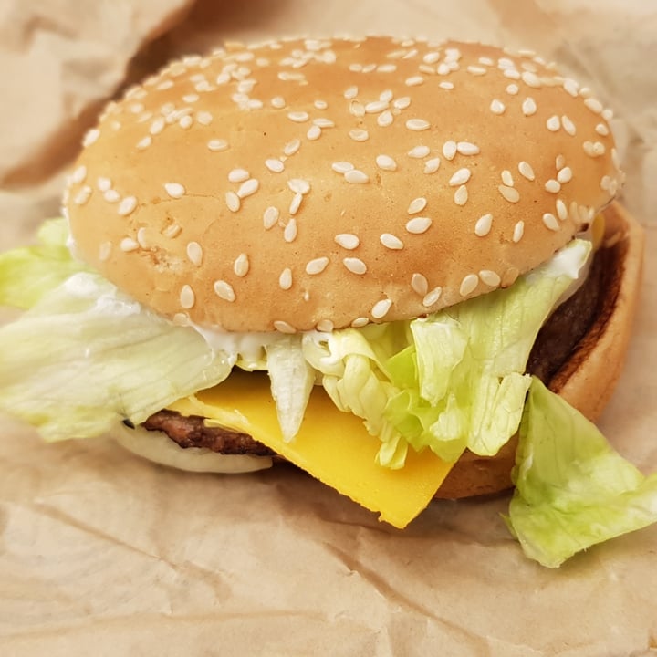 review photo of Burger King Leicester Square Plant-based Cheeeze Whopper Jr shared by @rnp20 on 30 Mar 2022 - review
