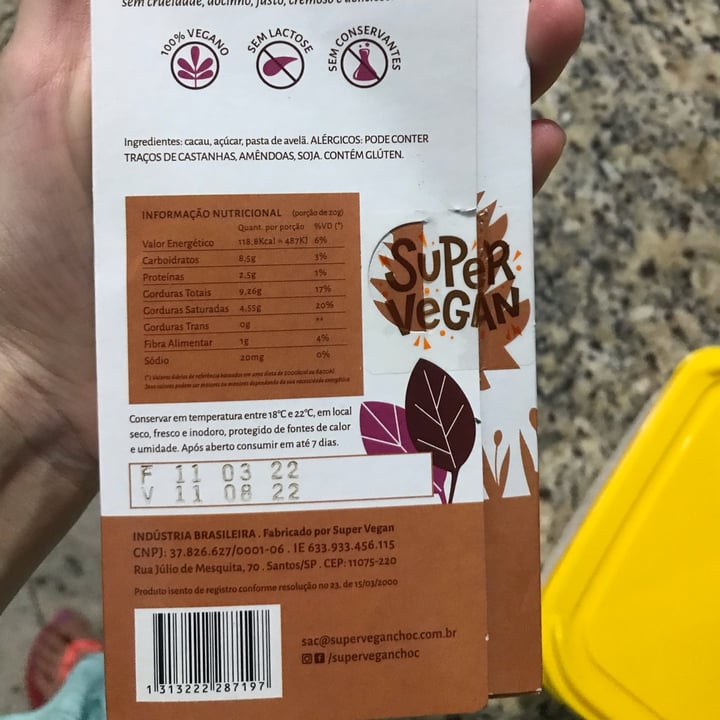 photo of Super Vegan Barra de chocolate - Nougat 70% shared by @gabriella18 on  02 May 2022 - review