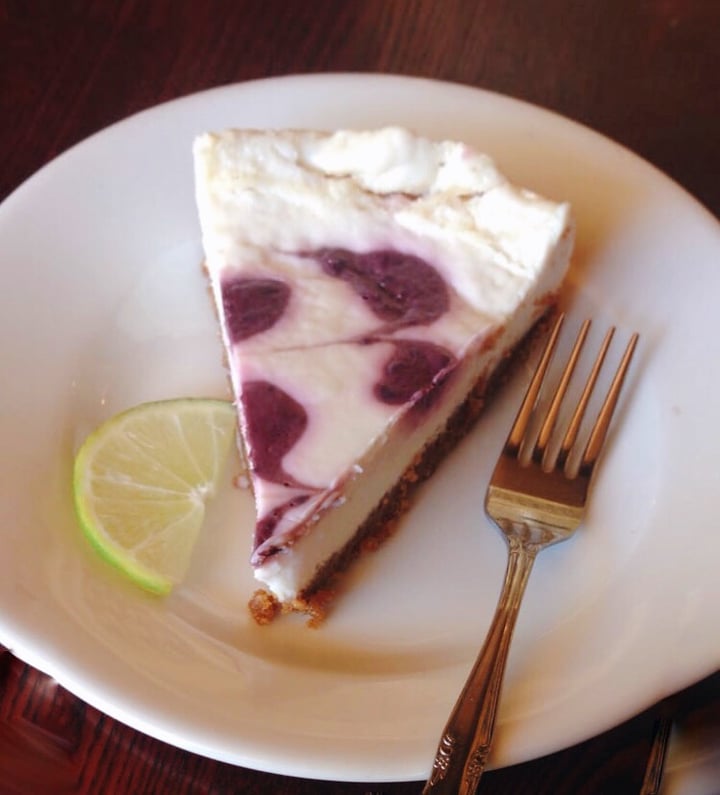 review photo of One Veg World marbled berry cheesecake shared by @unitracy on 24 Apr 2018 - review