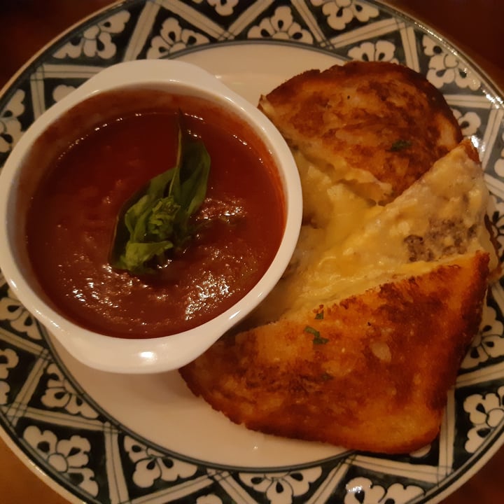 photo of Củ và Rễ - A Vegan Restaurant Grilled Cheese Sandwich shared by @floriance on  28 Feb 2021 - review