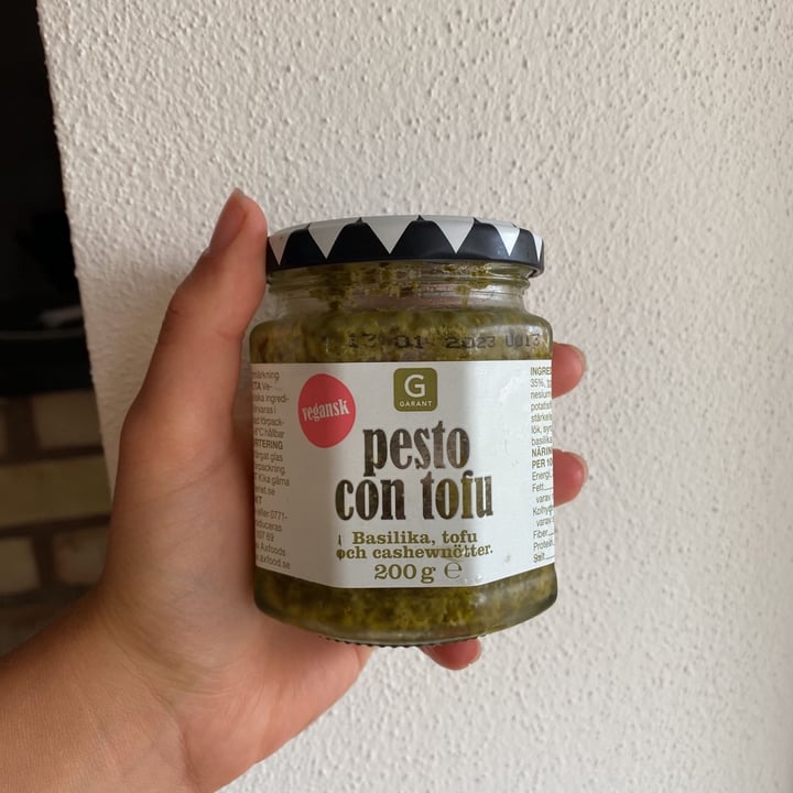 photo of Garant Pesto con tofu shared by @ellinorjulia on  28 Jul 2021 - review