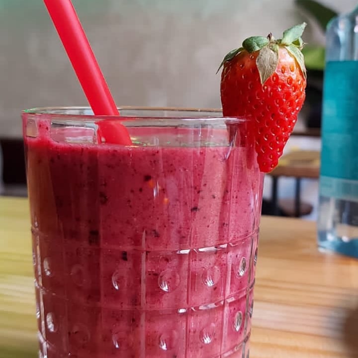 photo of Frutas Prohibidas Smoothie del dia shared by @ggens on  21 Mar 2021 - review