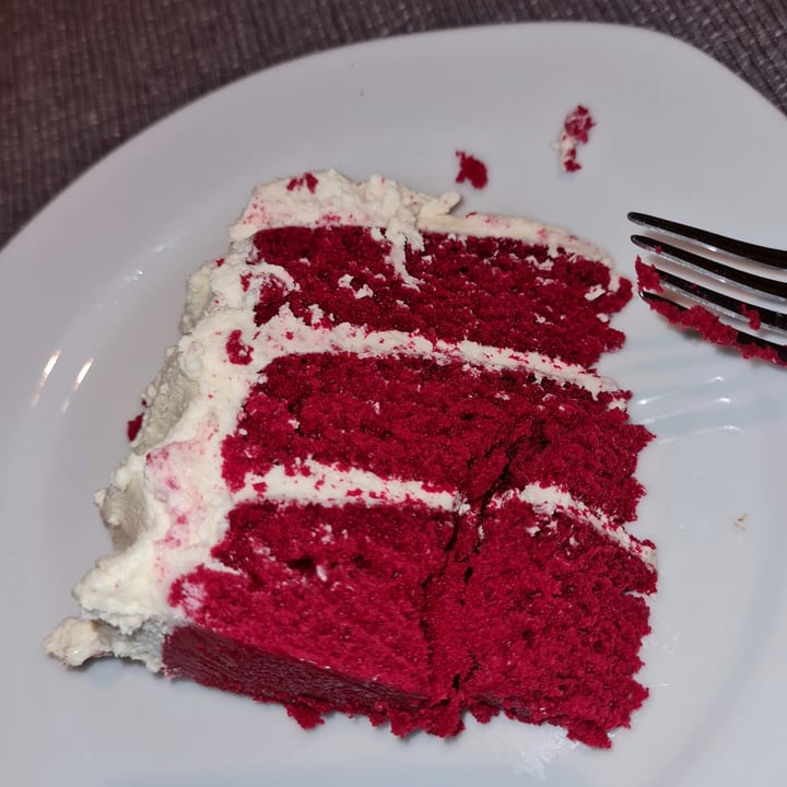 photo of Crave Cakes Red velvet cake shared by @gloomyvegan on  09 Jul 2021 - review
