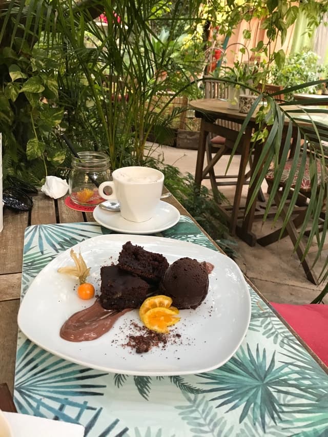 Photo of the dish “Vegan Brownie Con Helado De Chocolate”