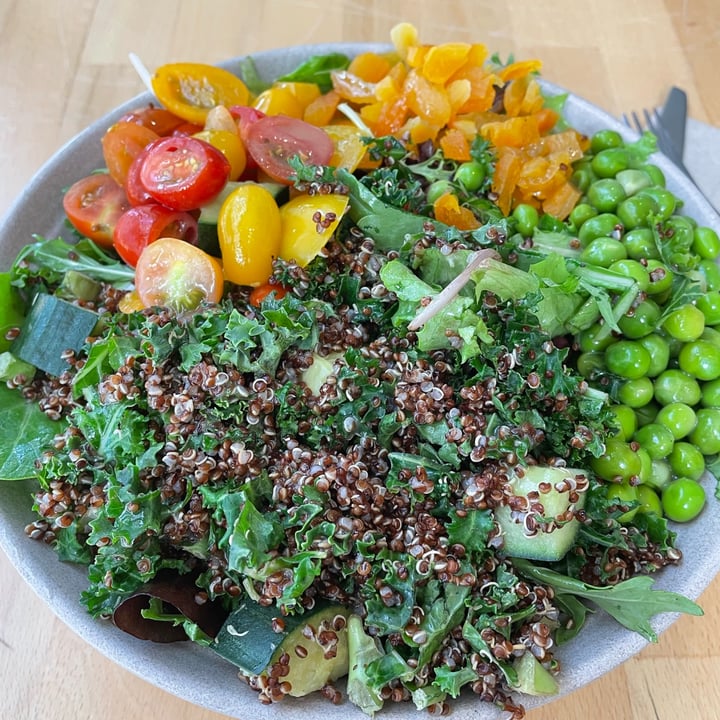 photo of 1919 Cafe - Huntington Library and Gardens Yummy salad! shared by @dalenefallon on  27 Apr 2022 - review