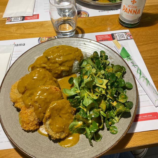 Foto del piatto “yasai katsu curry”
