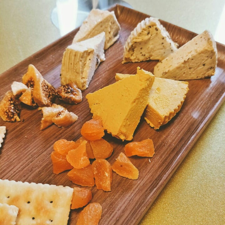 photo of Well Dressed Salad Bar Kroodi Cheese Platter shared by @lou on  12 Apr 2019 - review