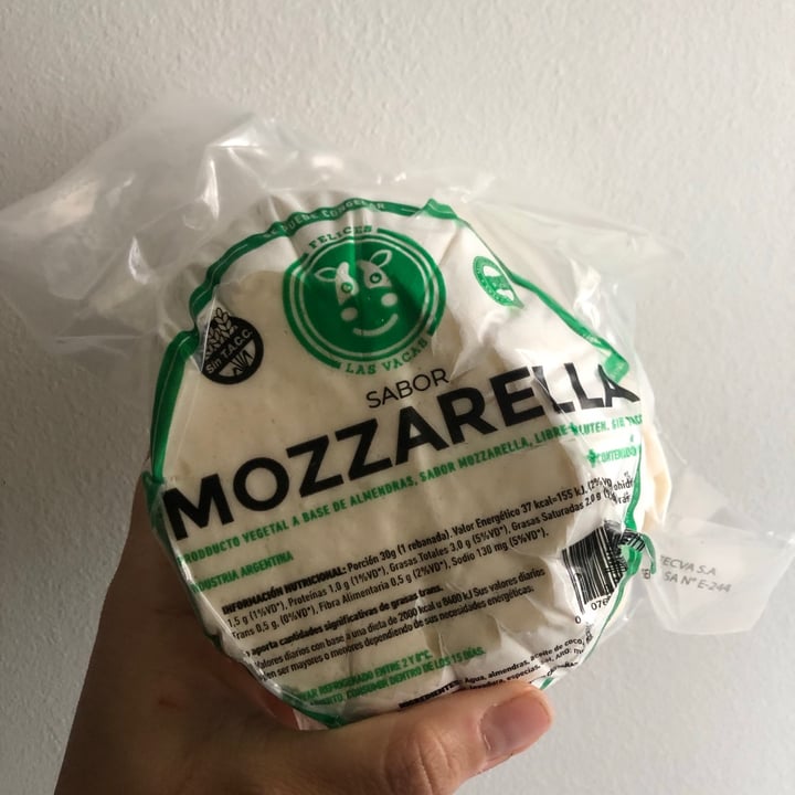 photo of Felices Las Vacas Mozzarella  shared by @ivettesos on  05 Oct 2020 - review