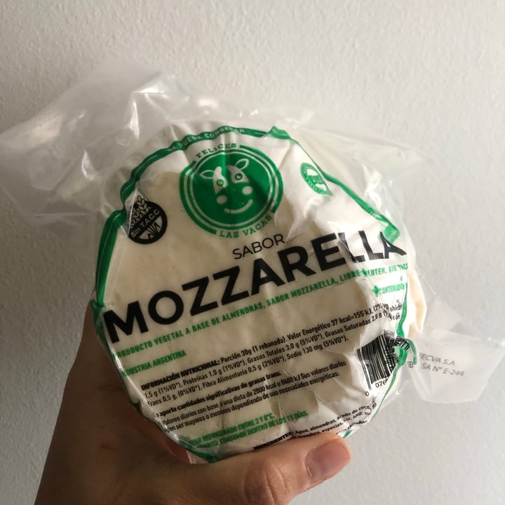 review photo of Felices Las Vacas Mozzarella shared by @ivettesos on 05 Oct 2020 - review