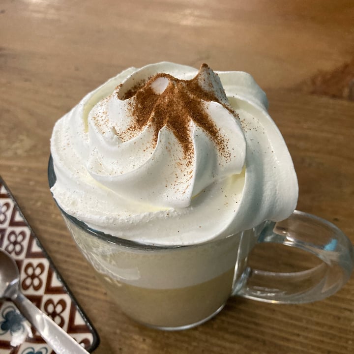 photo of Crazy Cat Café PUMPKIN SPICE LATTE shared by @bavvi on  03 Nov 2022 - review