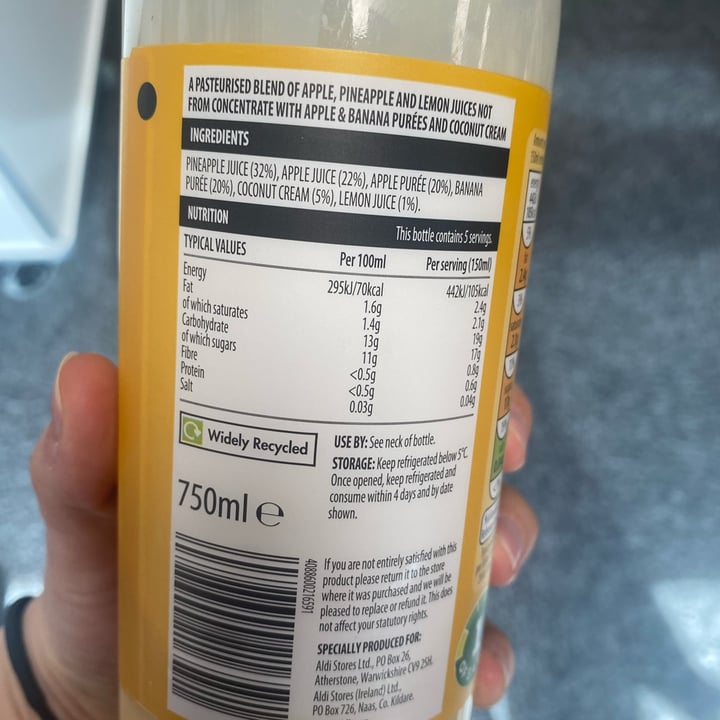 photo of The juice company Truly Tropical Smoothie shared by @jennieelouise on  09 May 2022 - review