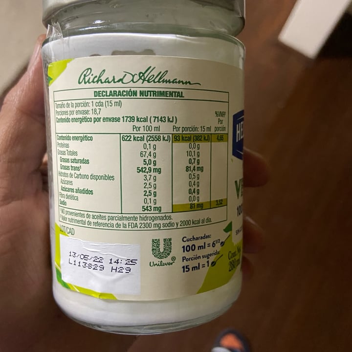 photo of Hellmann’s Aderezo vegano shared by @maumamu on  19 Oct 2021 - review
