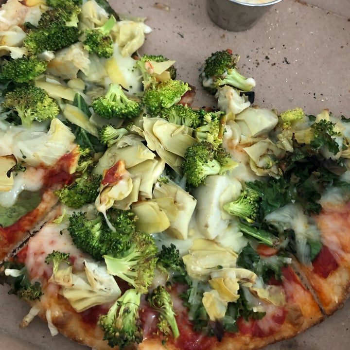 photo of Yellow Brick Pizza Vegan Green Man Pizza shared by @andersona on  27 Feb 2022 - review