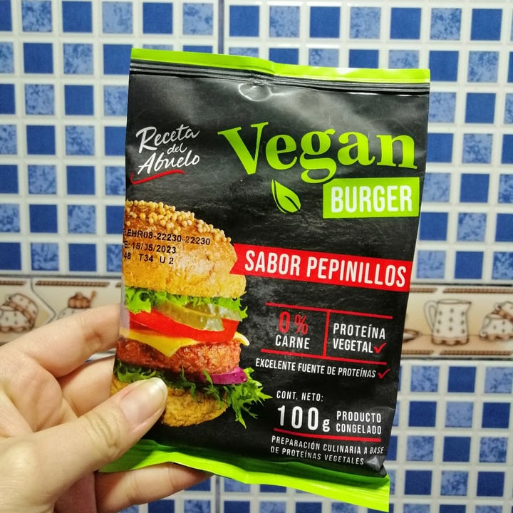 photo of Receta del abuelo Vegan Burger Sabor Pepinillos shared by @carenfg on  29 Sep 2022 - review