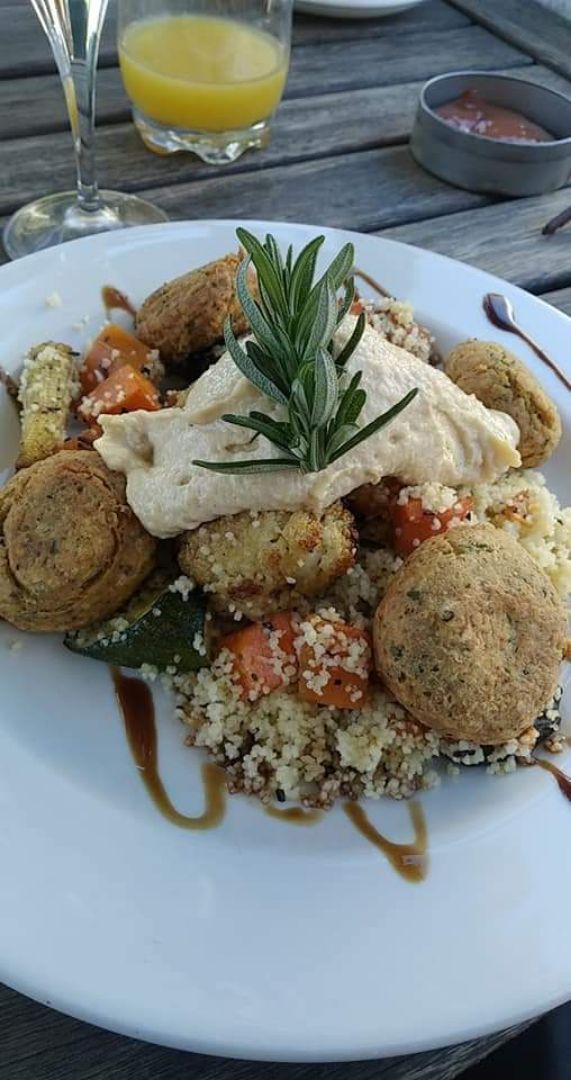 photo of Pure Café Falafel Plate shared by @sillydillysu on  23 Aug 2019 - review