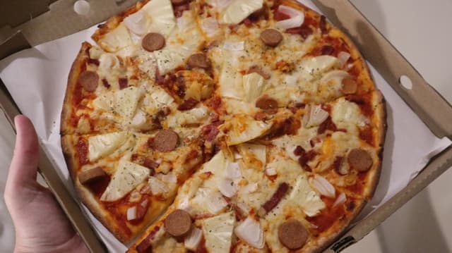 Photo of the dish “Hawaiian Pizza”