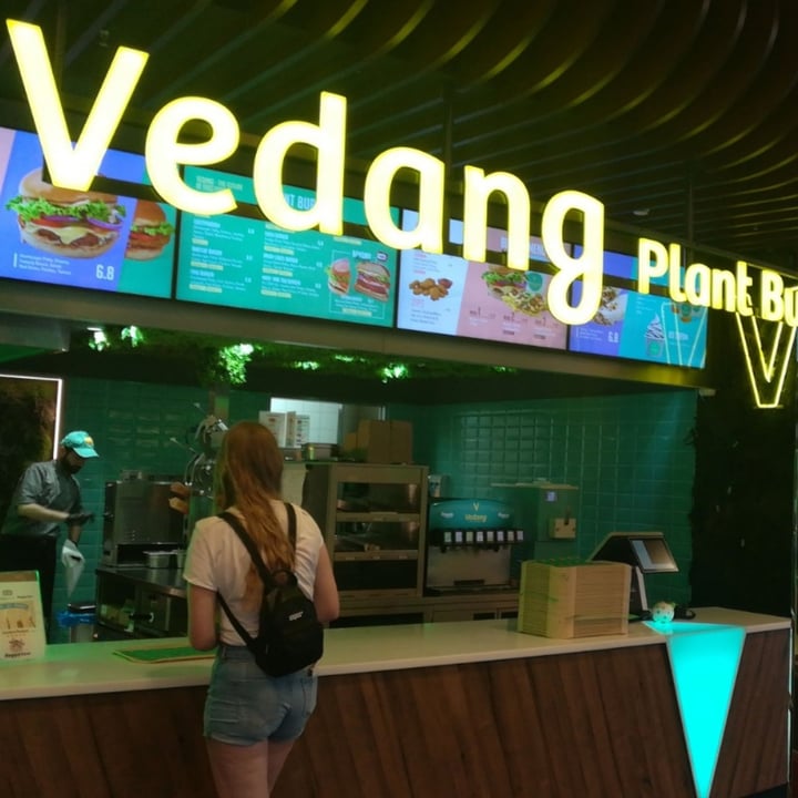 photo of Vedang @ Mall of Berlin Beyond Burger shared by @frida85 on  30 Mar 2022 - review