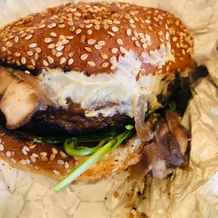 photo of Modern Love Mushroom burger shared by @veganessa- on  04 Mar 2021 - review