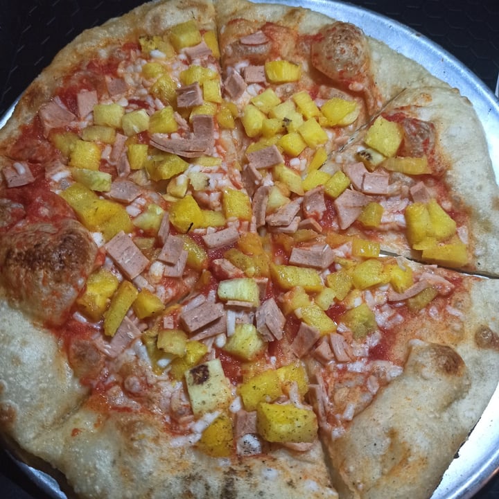 photo of Hervíboro Cocina Vegana Pizza hawaiana shared by @lauramartinez on  02 Sep 2021 - review