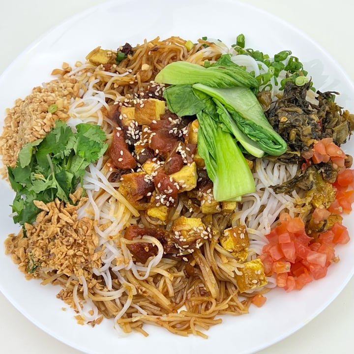 photo of Top Burmese Shan Noodles With Tofu shared by @pdxveg on  27 Nov 2022 - review