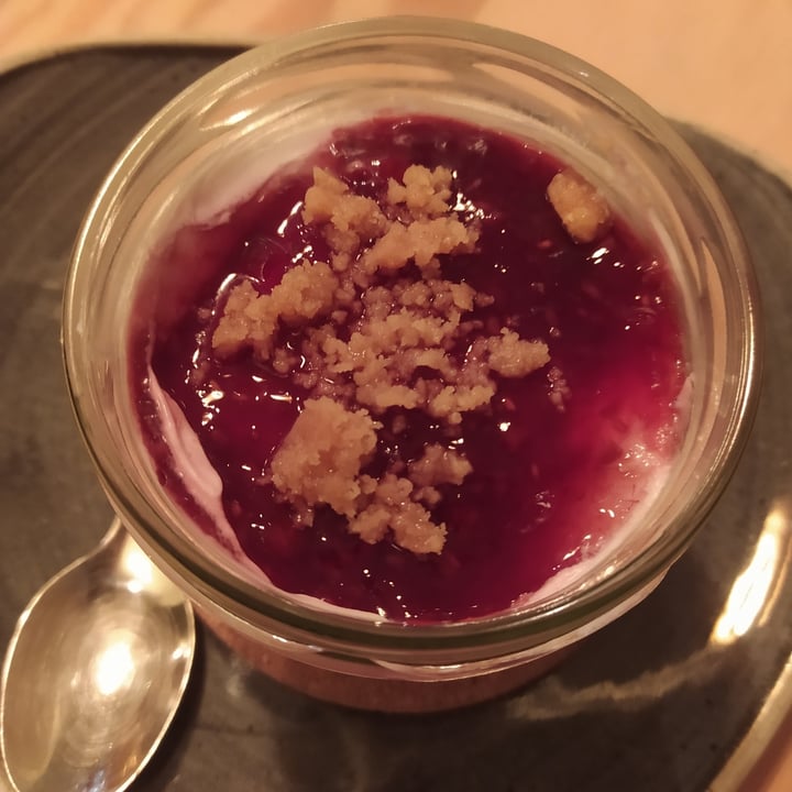 photo of Entre Pedras Café Bar Vegano Cheesecake shared by @begoportela on  02 Aug 2020 - review