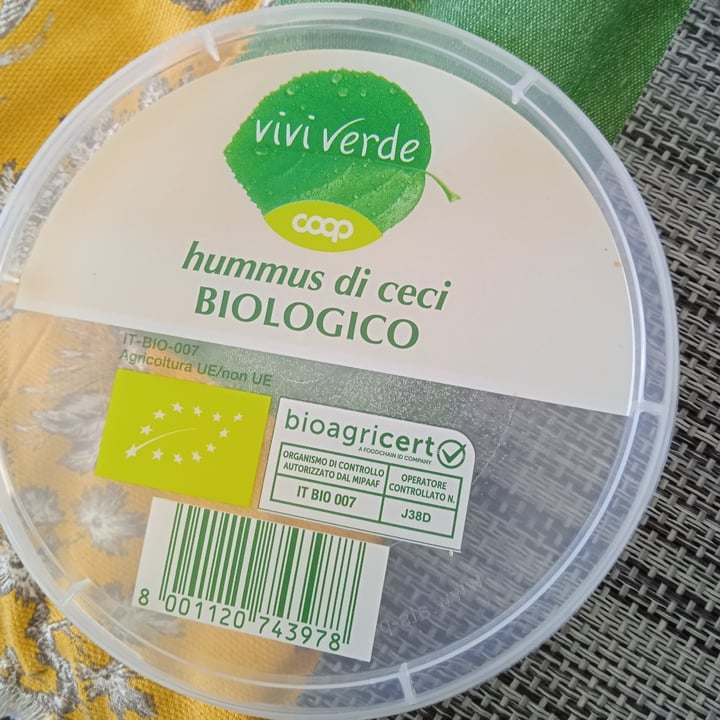 review photo of Vivi Verde Coop Hummus di ceci biologico shared by @lunalovegood on 08 Jan 2022 - review
