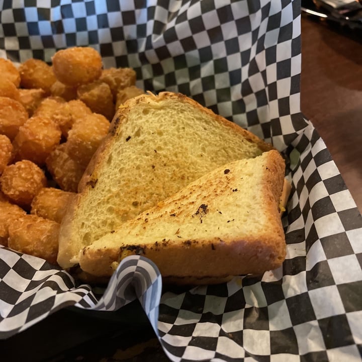 photo of Marshall Street Bar and Grill Vegan Grilled Cheese shared by @jpegg on  10 Jun 2021 - review