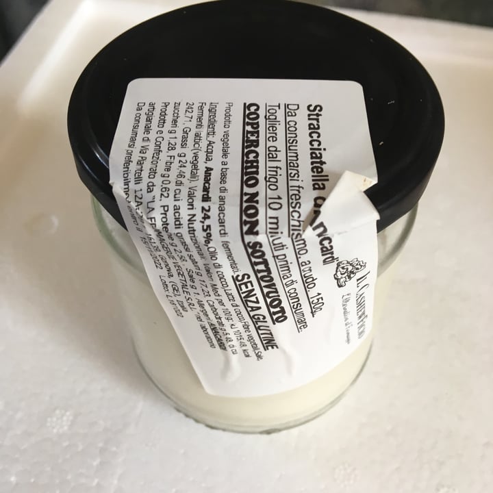 review photo of Il CashewFicio Alternativa vegetale allo stracchino shared by @carmenac on 30 Oct 2022 - review