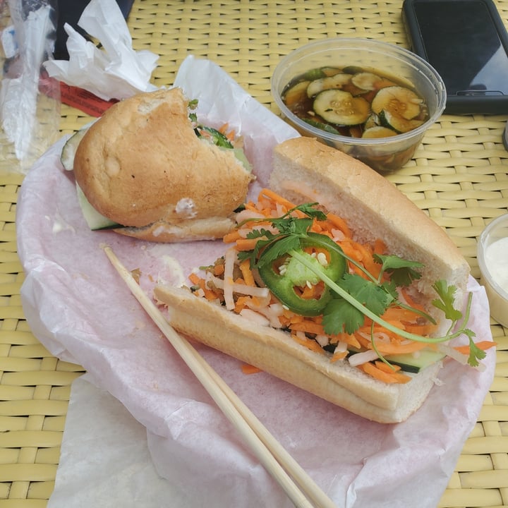 photo of Bon Bon Sandwiches Curried Seitan Chicken Sandwich shared by @chefspnce on  16 May 2021 - review