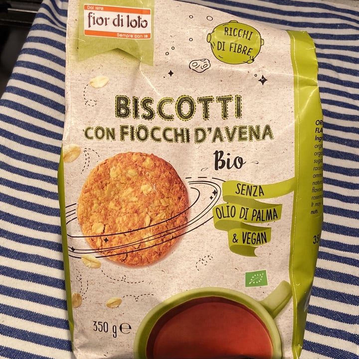 photo of Fior di Loto Biscotti con fiocchi d'avena shared by @elifrasca on  15 Oct 2022 - review