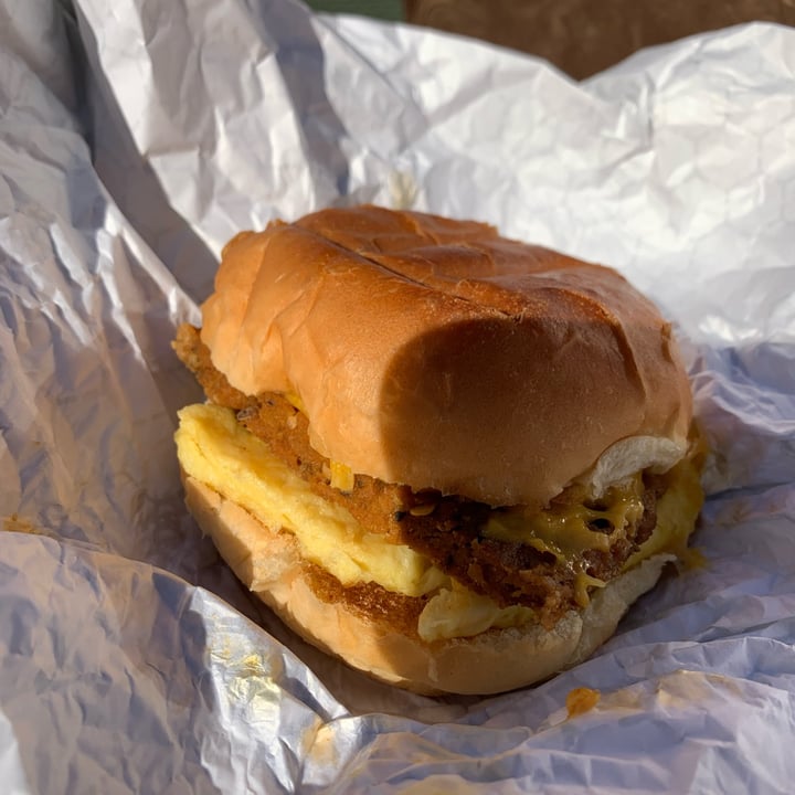 photo of Baby's On Fire Vegan Breakfast Egg/Cheese Sandwich With Seitan shared by @zachery-woods on  01 Dec 2022 - review