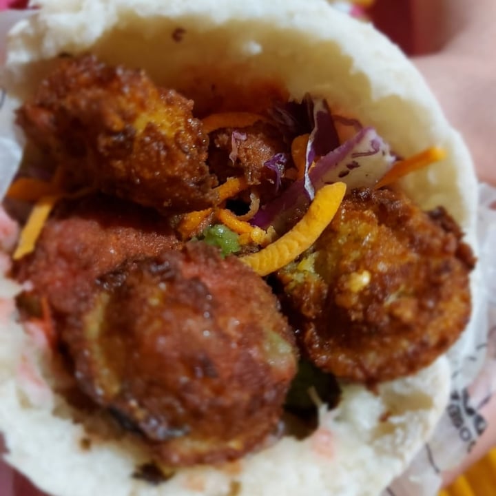 photo of Veggie Medio Oriente Falafel sandwich shared by @sebastianr on  17 Mar 2021 - review