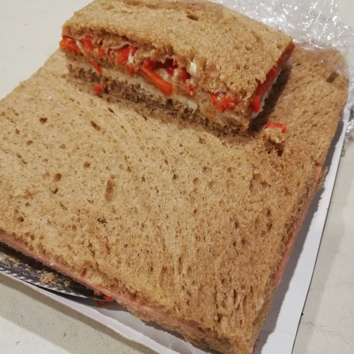 photo of Sablêe Vegana Sándwiches de miga shared by @agostinamarconi on  14 Feb 2022 - review