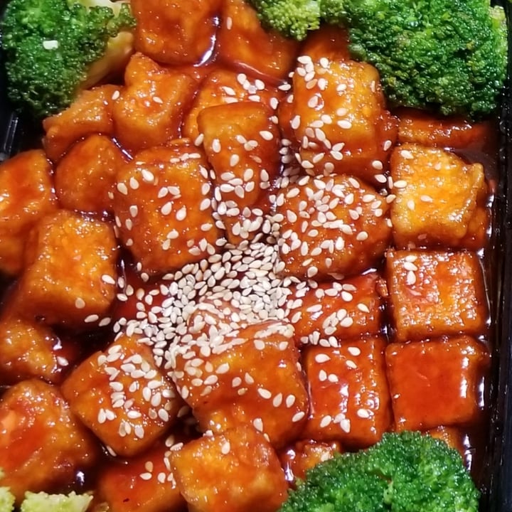 photo of Dragon Inn Sesame Tofu shared by @cheezeplease on  28 Apr 2022 - review