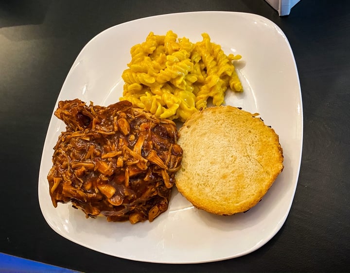 review photo of Happy Soul BBQ Jackfruit With Vegan Mac And Cheese shared by @savannac on 03 Feb 2020 - review