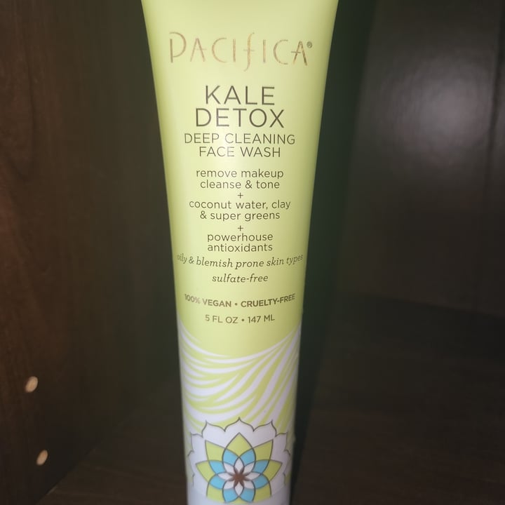 photo of Pacifica Kale Detox Deep Cleaning Face Wash shared by @vmaywormp on  22 May 2022 - review